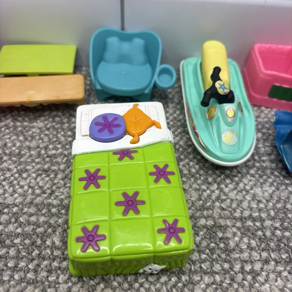 Polly Pocket VTG Rubber Clothes Boys And Girls Princesses Furniture Collectible